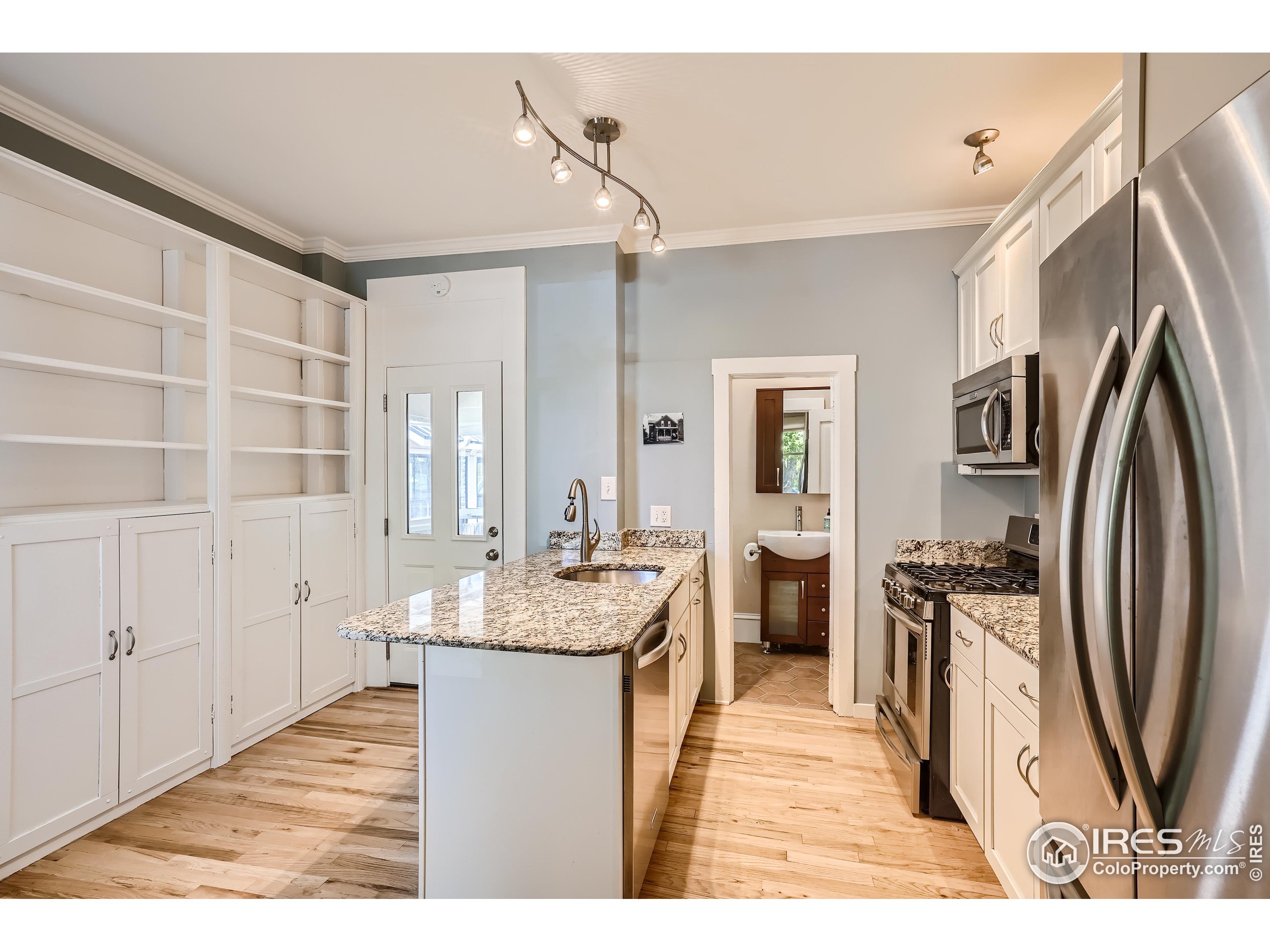 1714 Pine St A and B