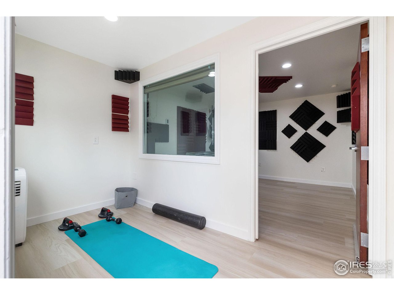 1095 Tantra Park Cir