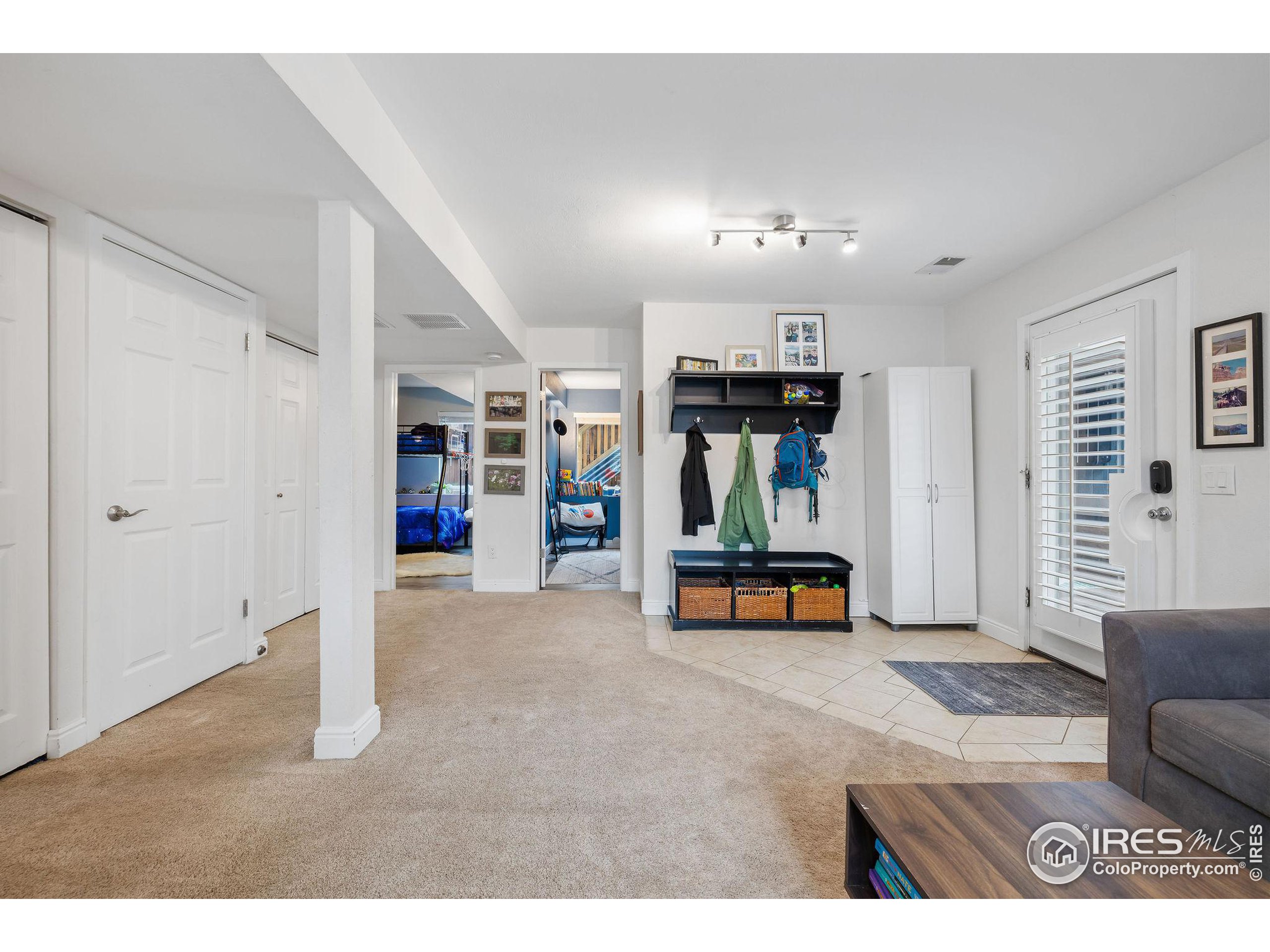 1095 Tantra Park Cir