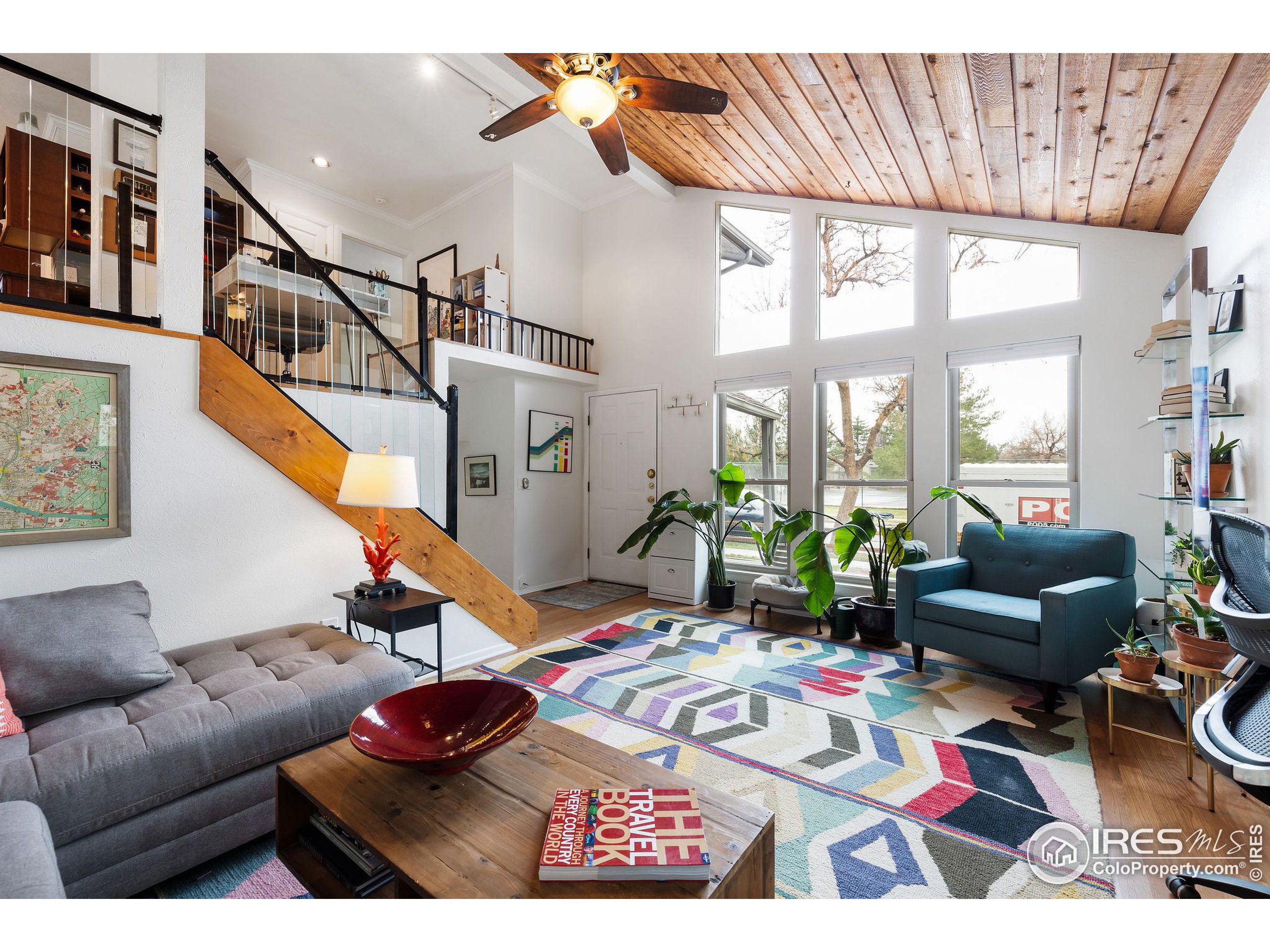 1095 Tantra Park Cir