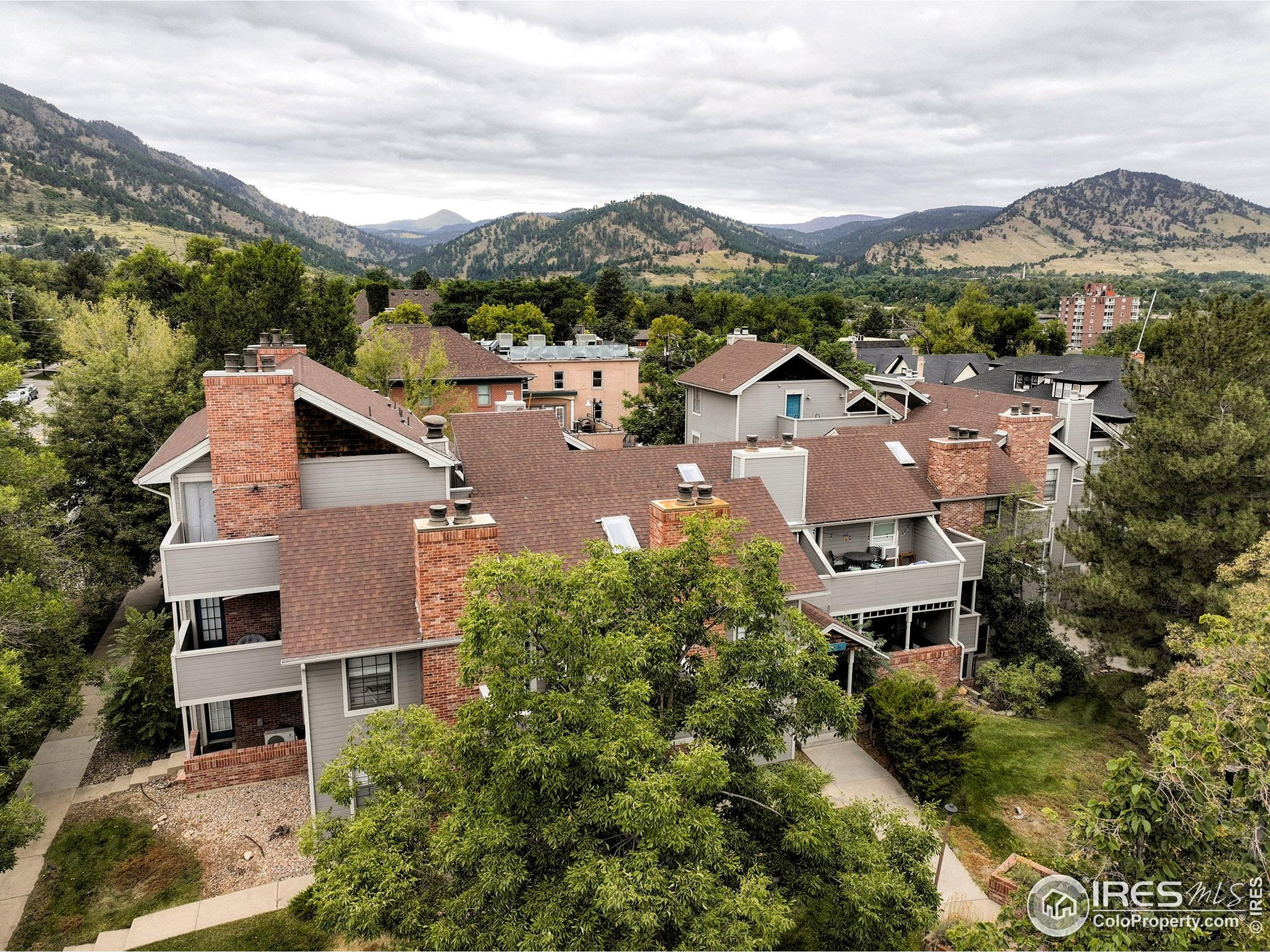 1405 Broadway #101