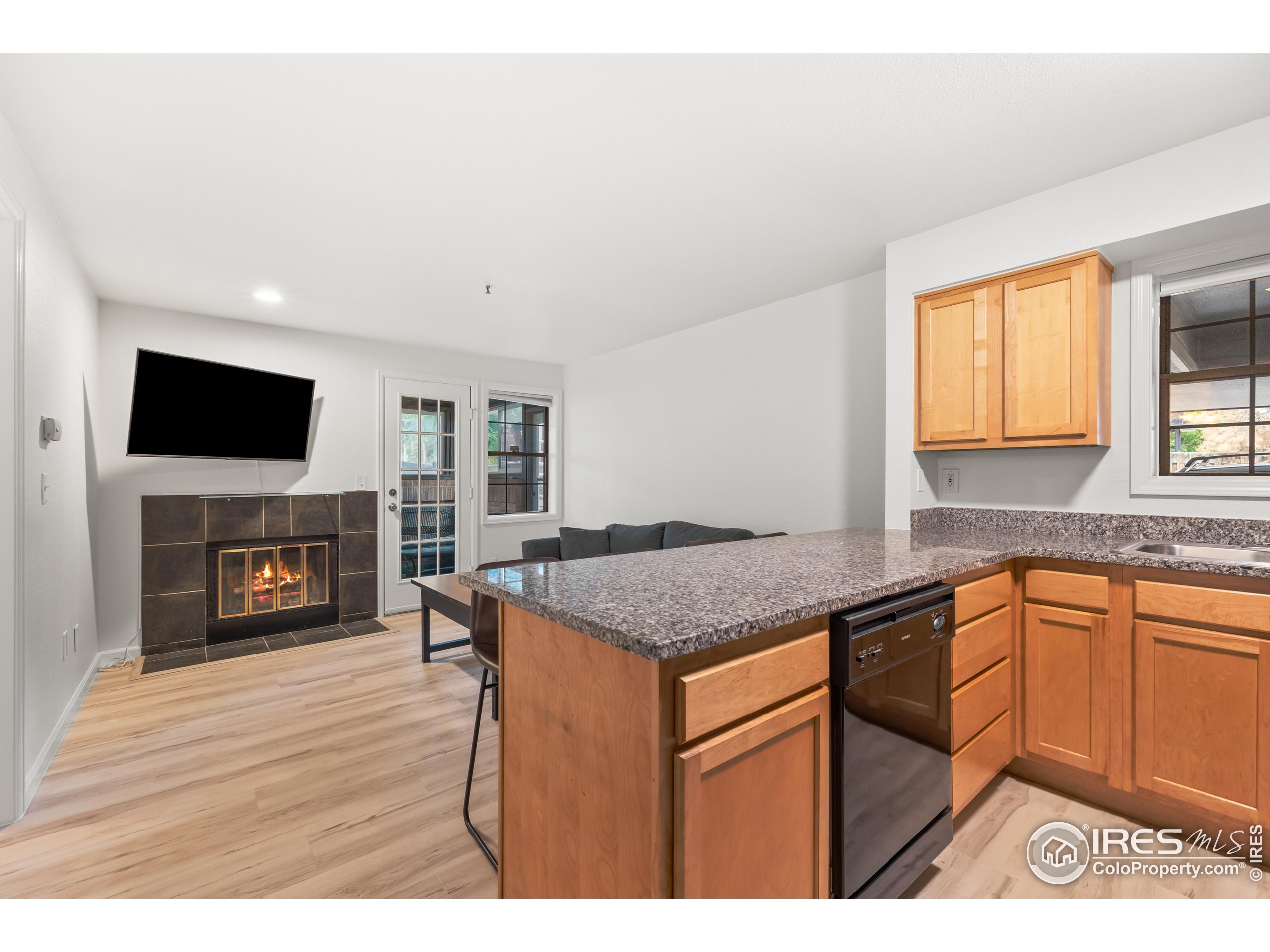 1405 Broadway #101