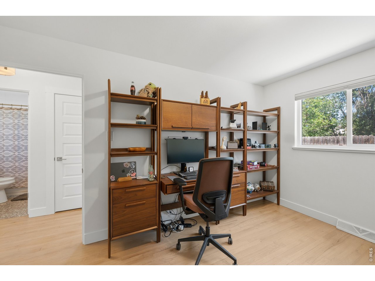 5151 E Thrill Pl