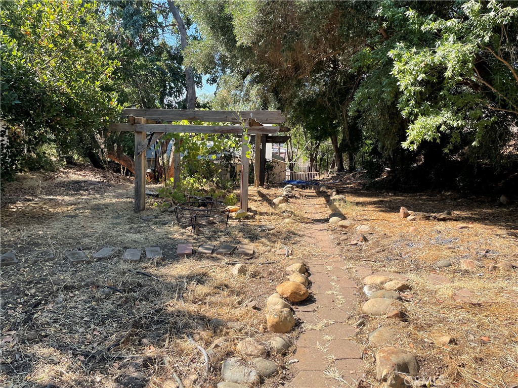 2175 Robinson Street