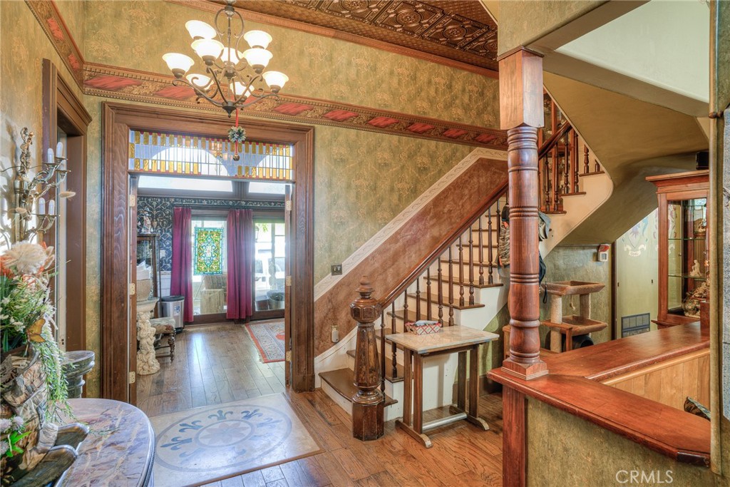 2175 Robinson Street