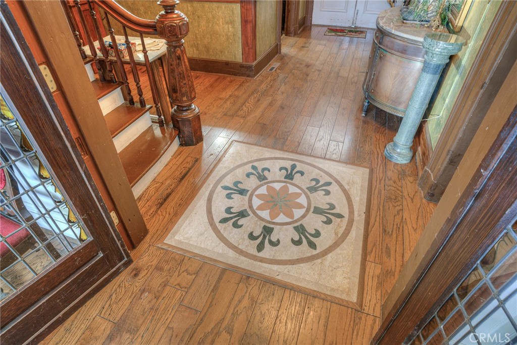 2175 Robinson Street