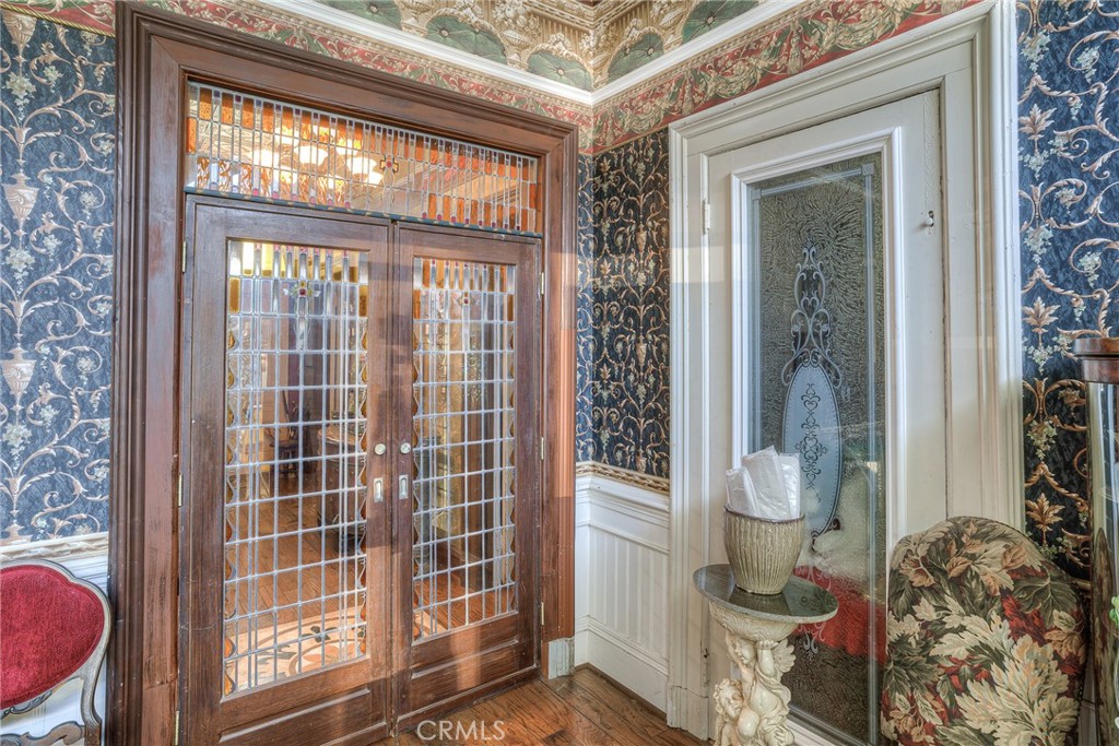 2175 Robinson Street