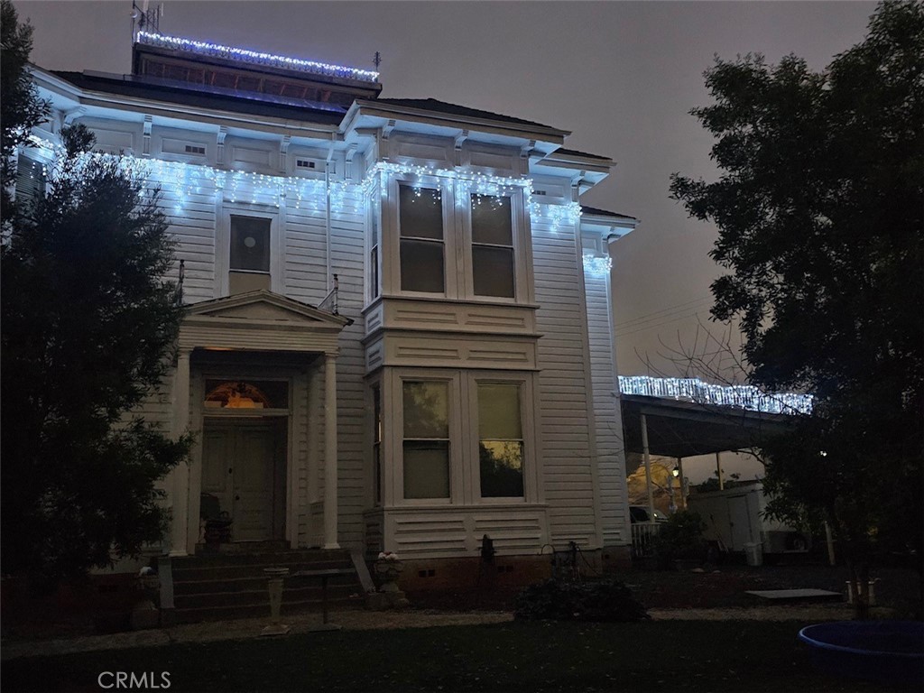 2175 Robinson Street
