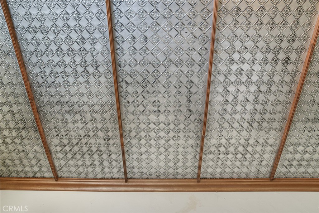 2175 Robinson Street