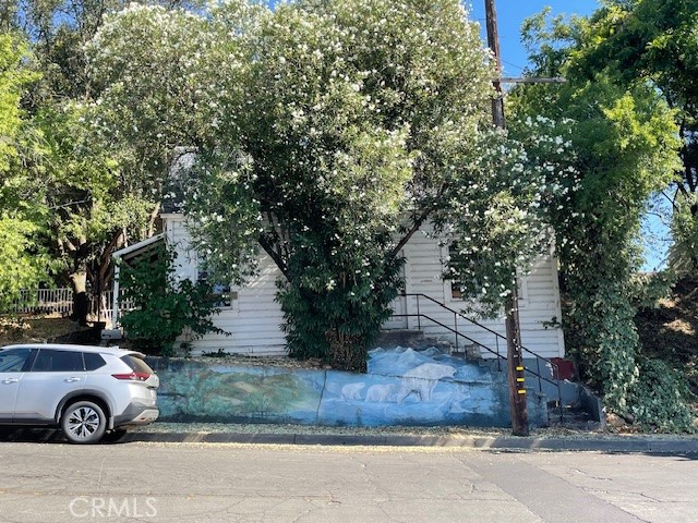 2175 Robinson Street