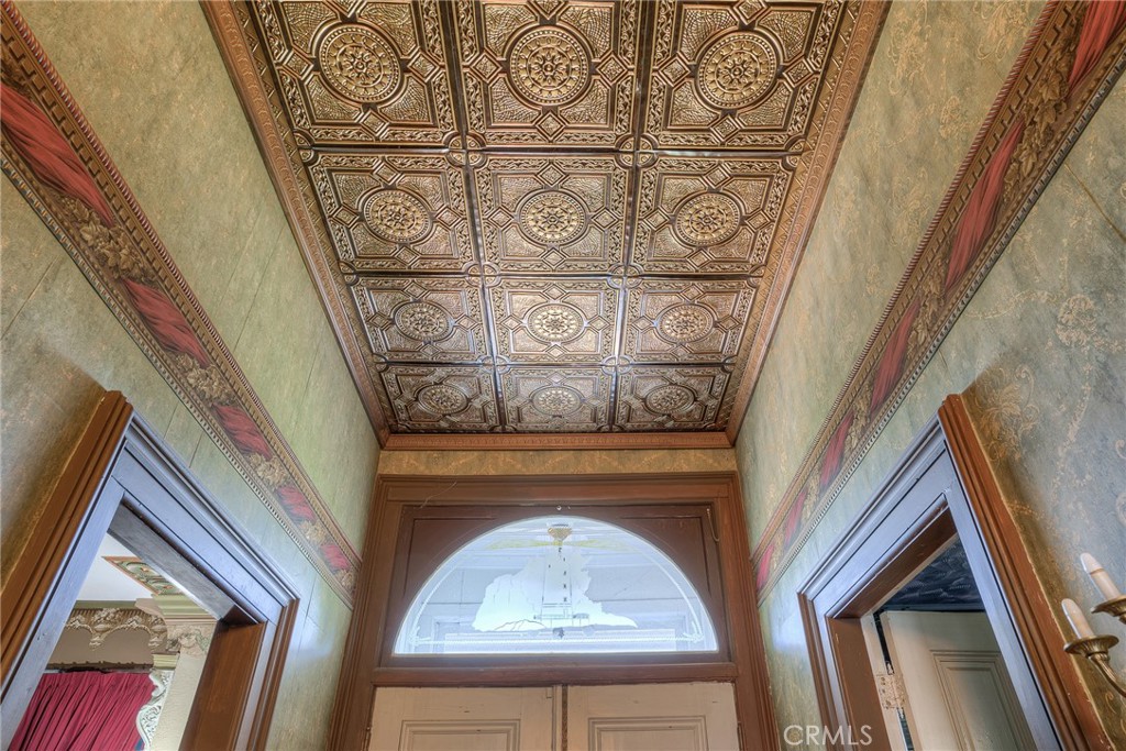 2175 Robinson Street