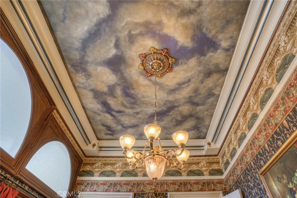 2175 Robinson Street