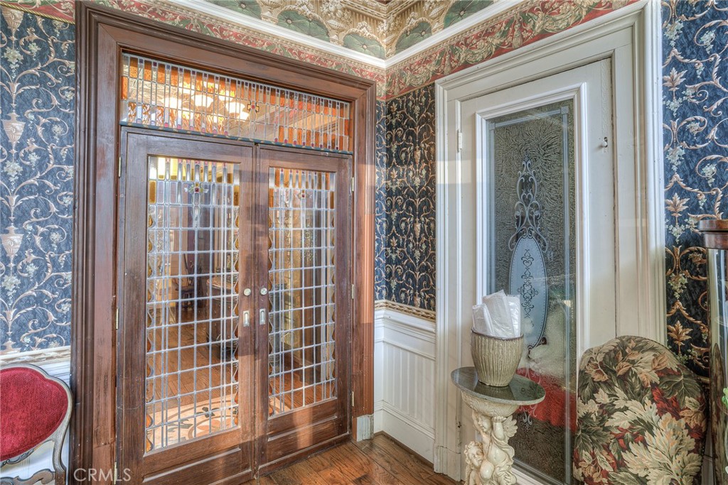 2175 Robinson Street