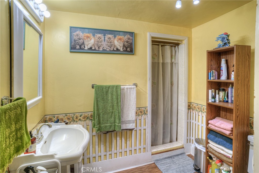 2175 Robinson Street