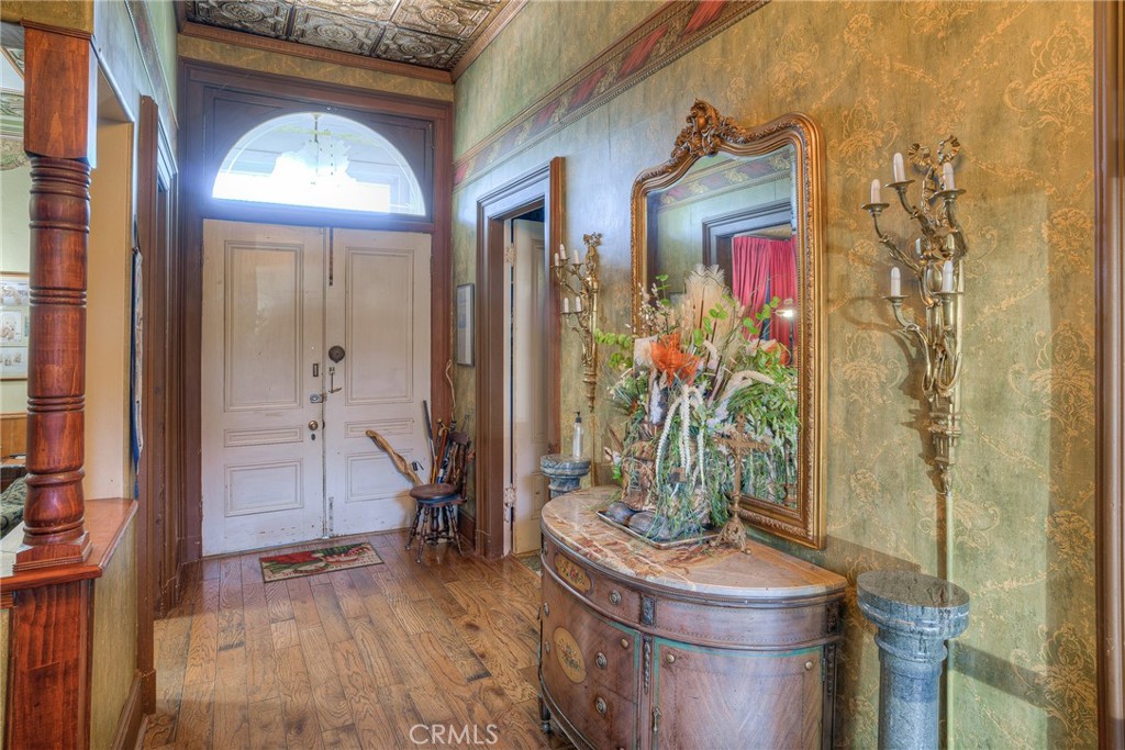 2175 Robinson Street