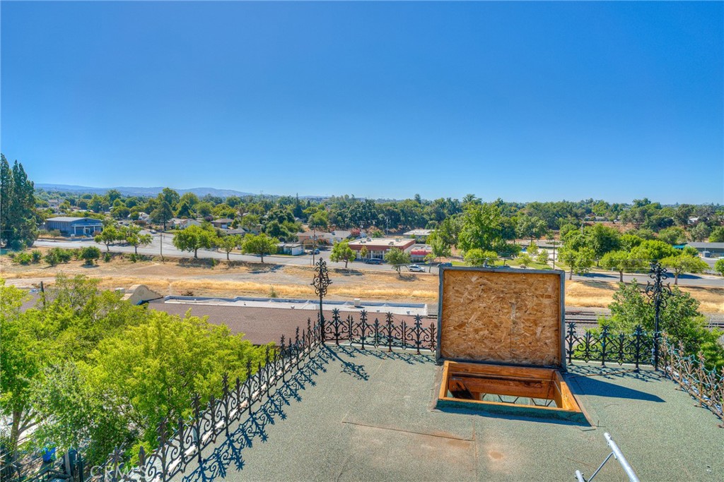 2175 Robinson Street