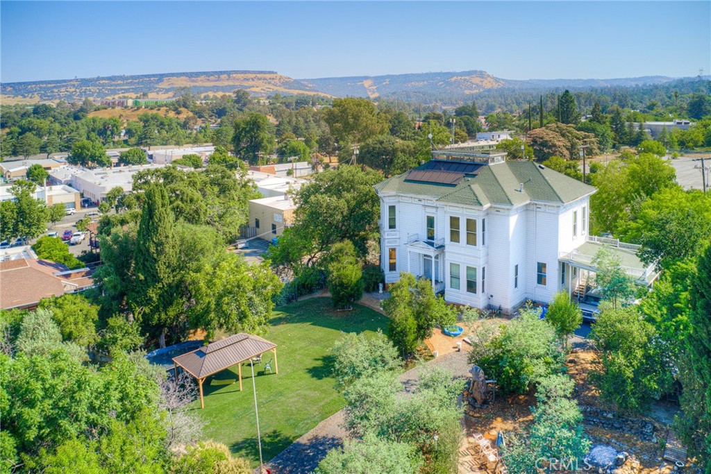 2175 Robinson Street