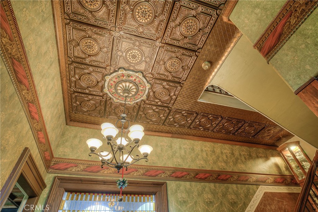 2175 Robinson Street