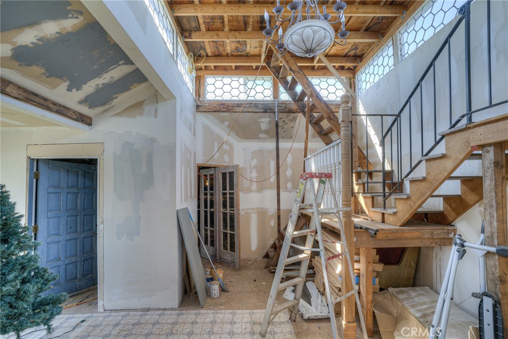 2175 Robinson Street