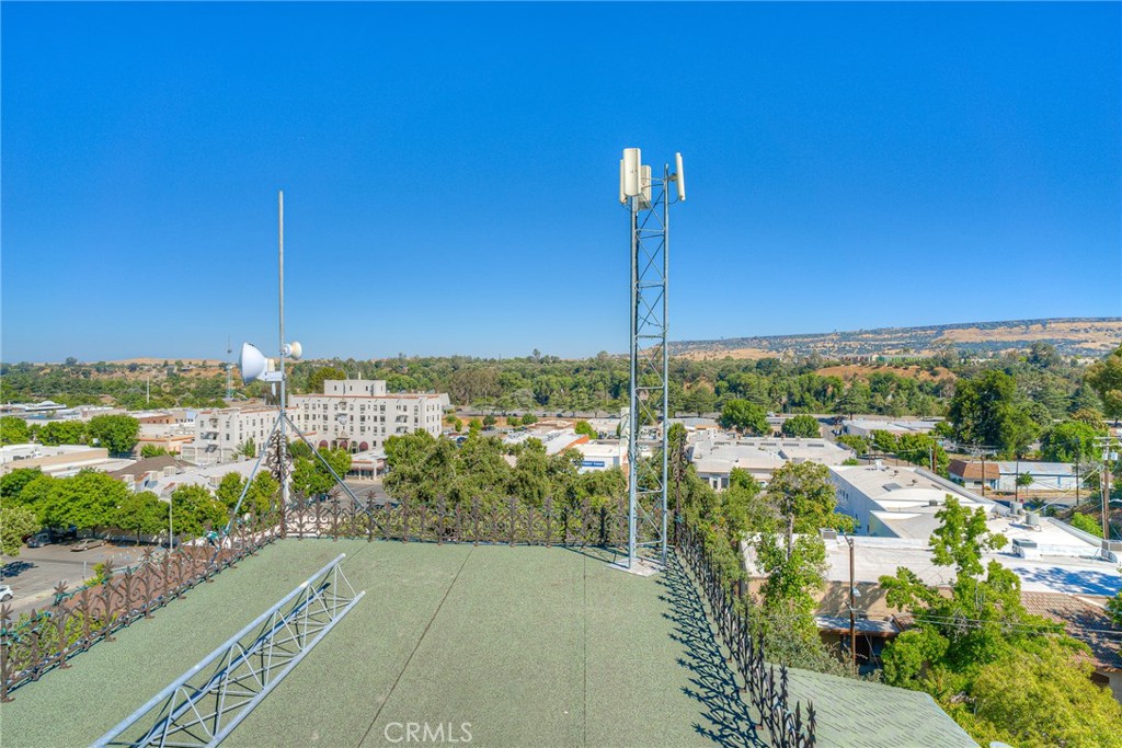 2175 Robinson Street