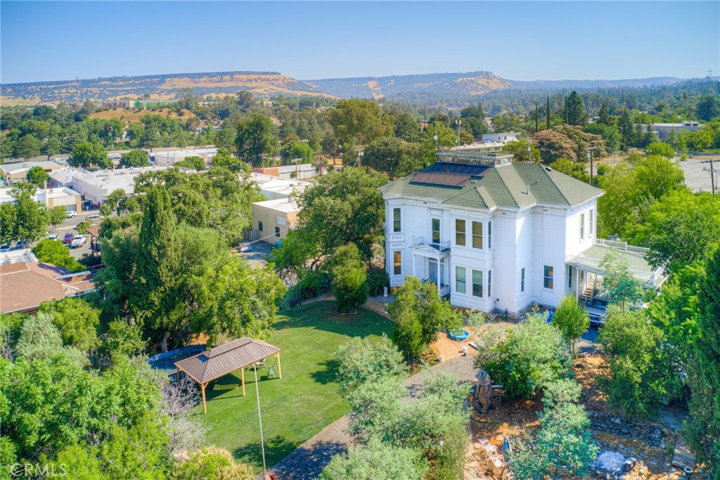 2175 Robinson Street