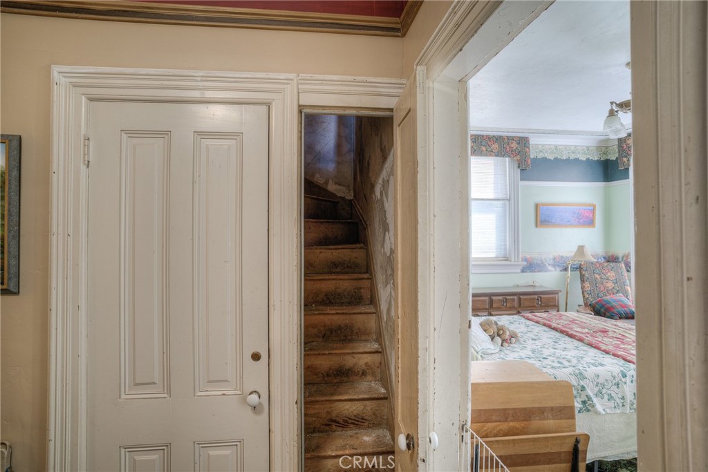 2175 Robinson Street