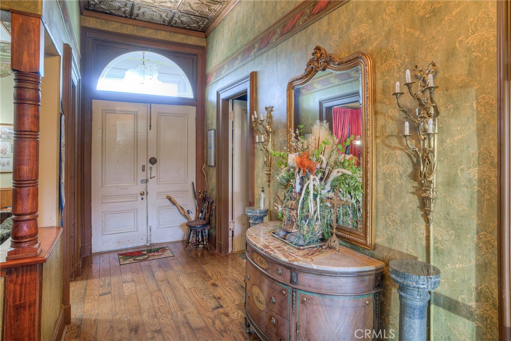 2175 Robinson Street