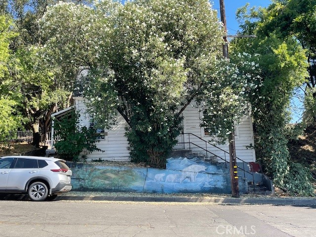 2175 Robinson Street