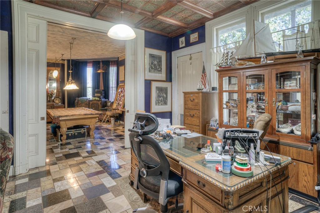 2175 Robinson Street