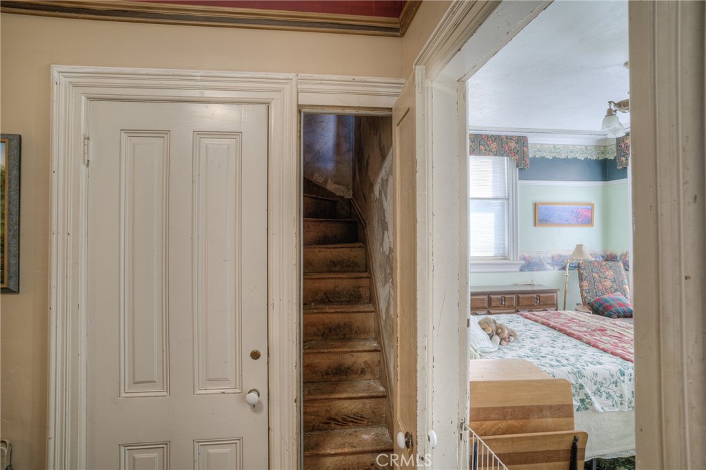 2175 Robinson Street