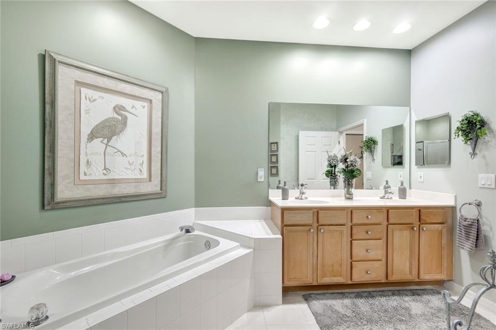 8245 Danbury BLVD # 203 Unit: 3-203