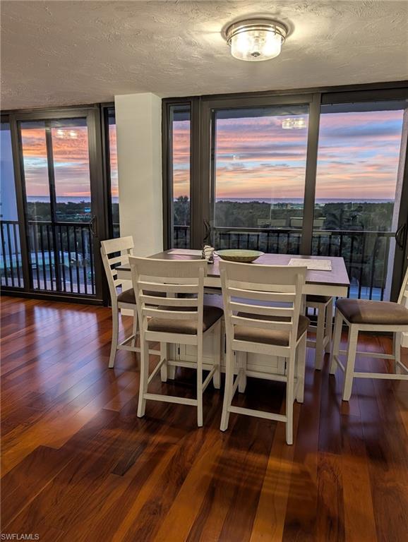 5601 Turtle Bay DR # 402