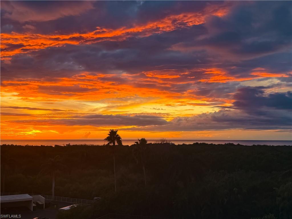 5601 Turtle Bay DR # 402