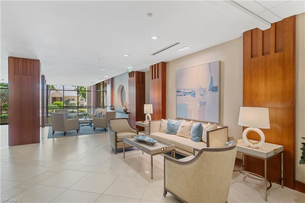 5601 Turtle Bay DR # 402