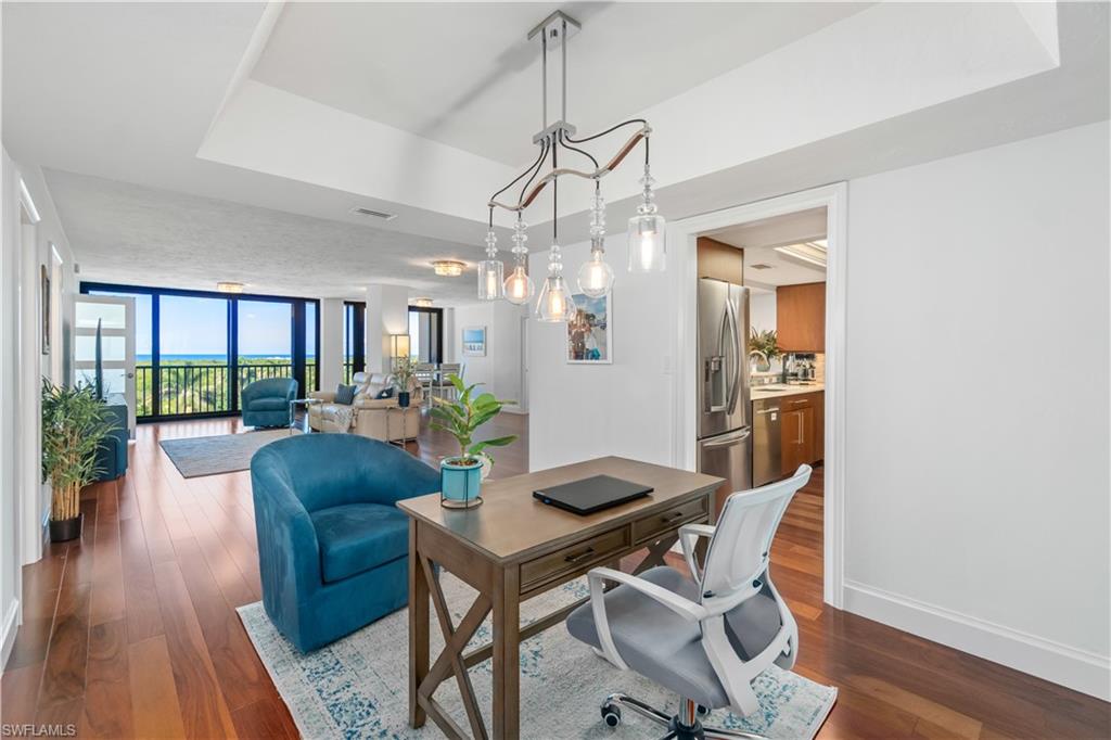 5601 Turtle Bay DR # 402