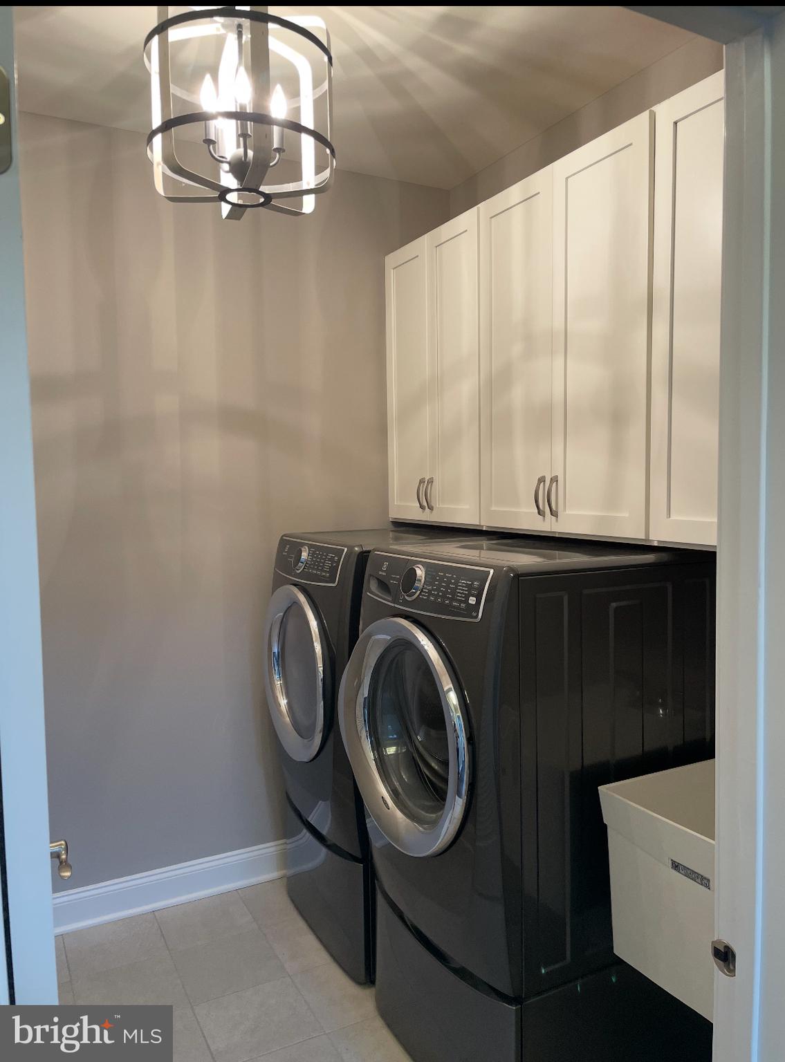 23 STRATFORD LANE 483