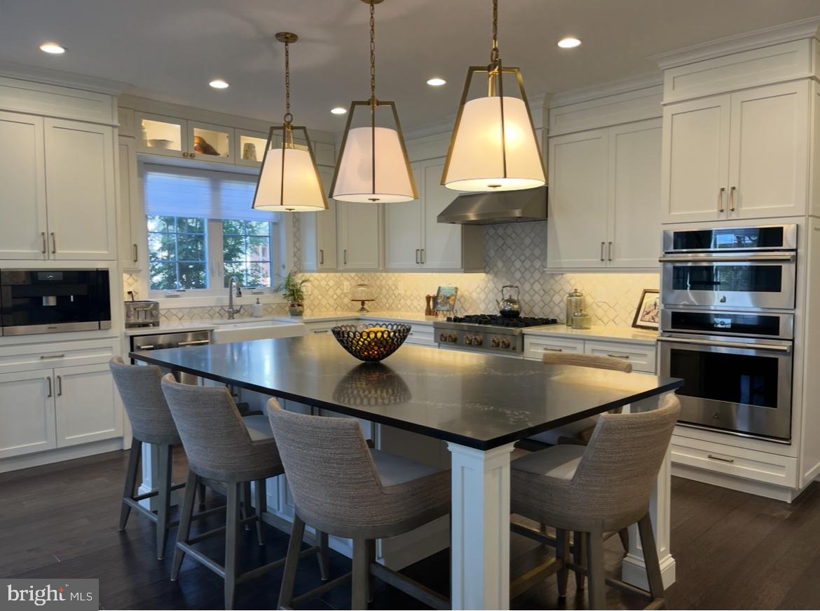 23 STRATFORD LANE 483