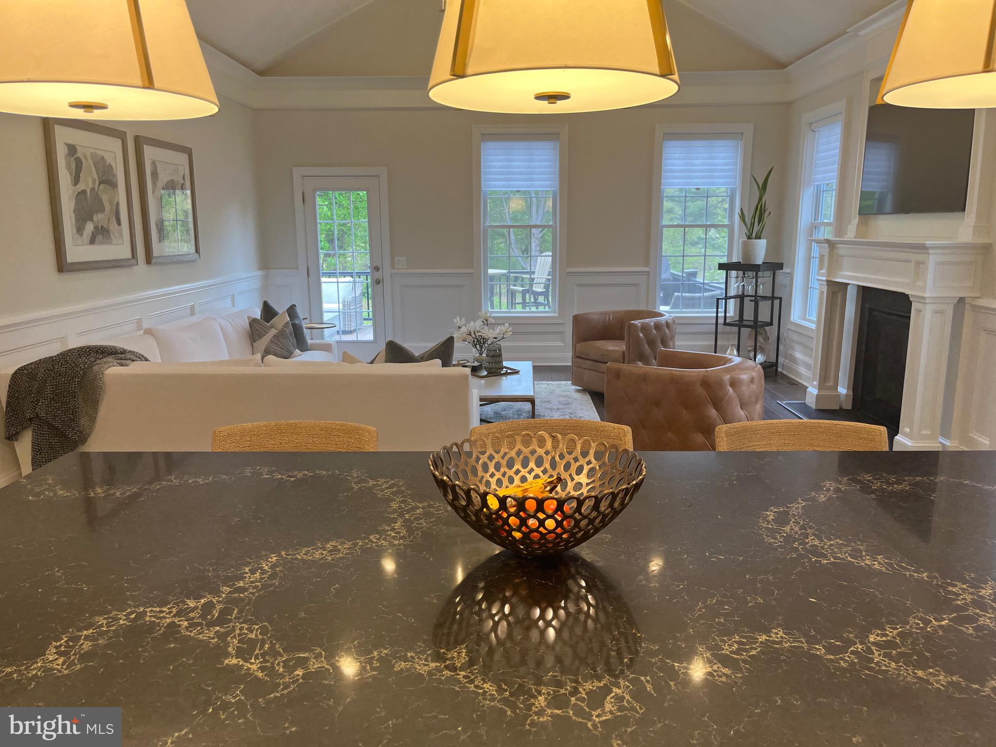 23 STRATFORD LANE 483