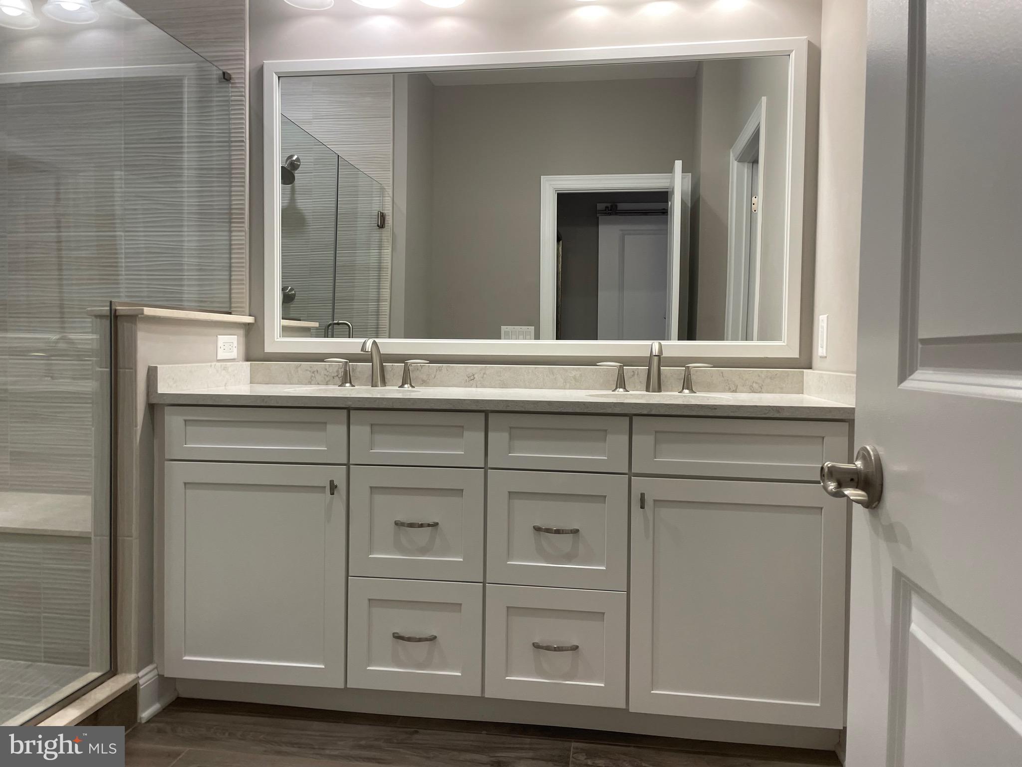 23 STRATFORD LANE 483