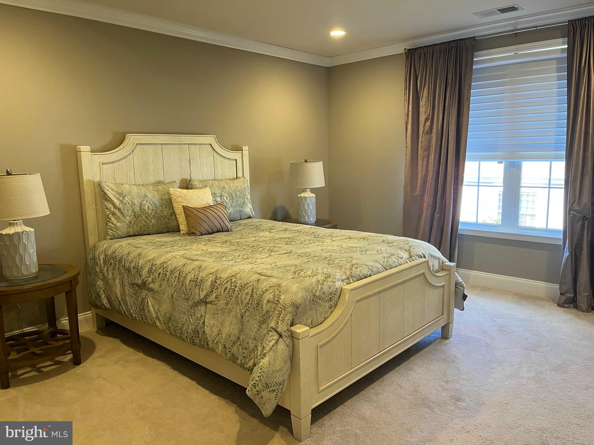 23 STRATFORD LANE 483