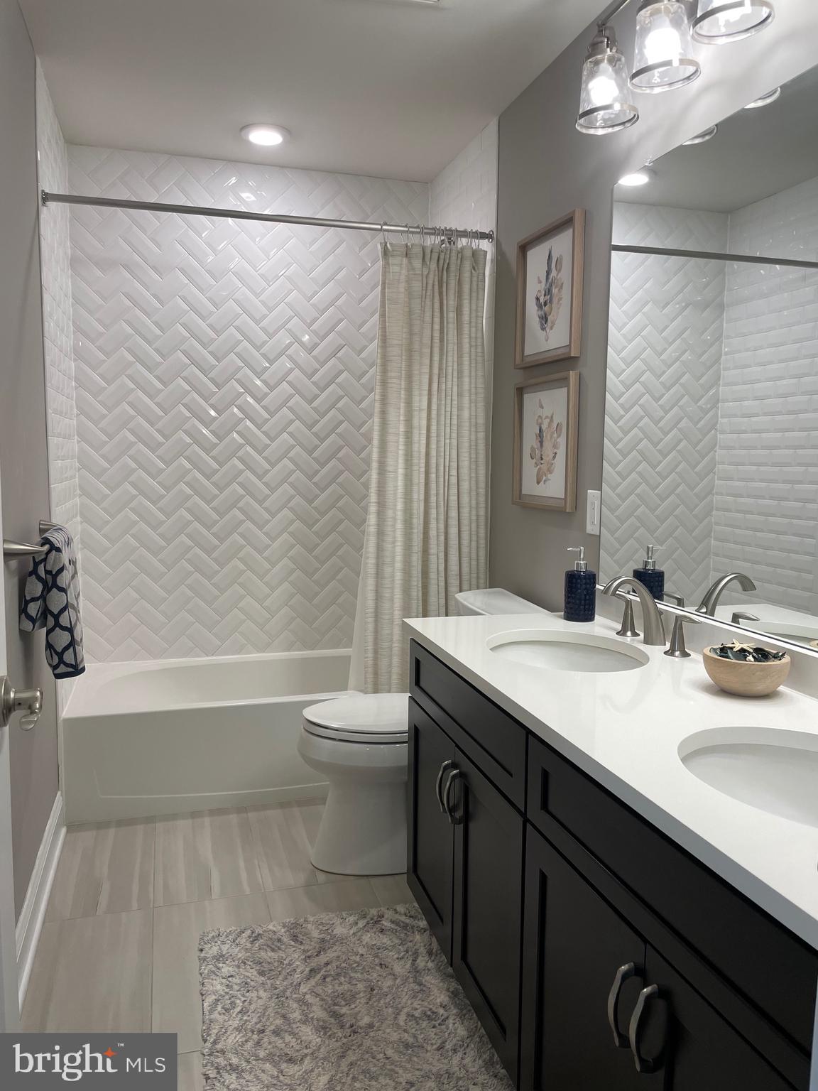 23 STRATFORD LANE 483