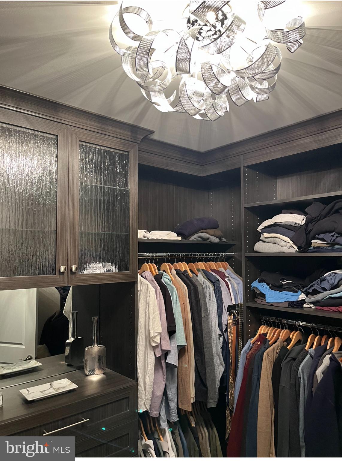 23 STRATFORD LANE 483