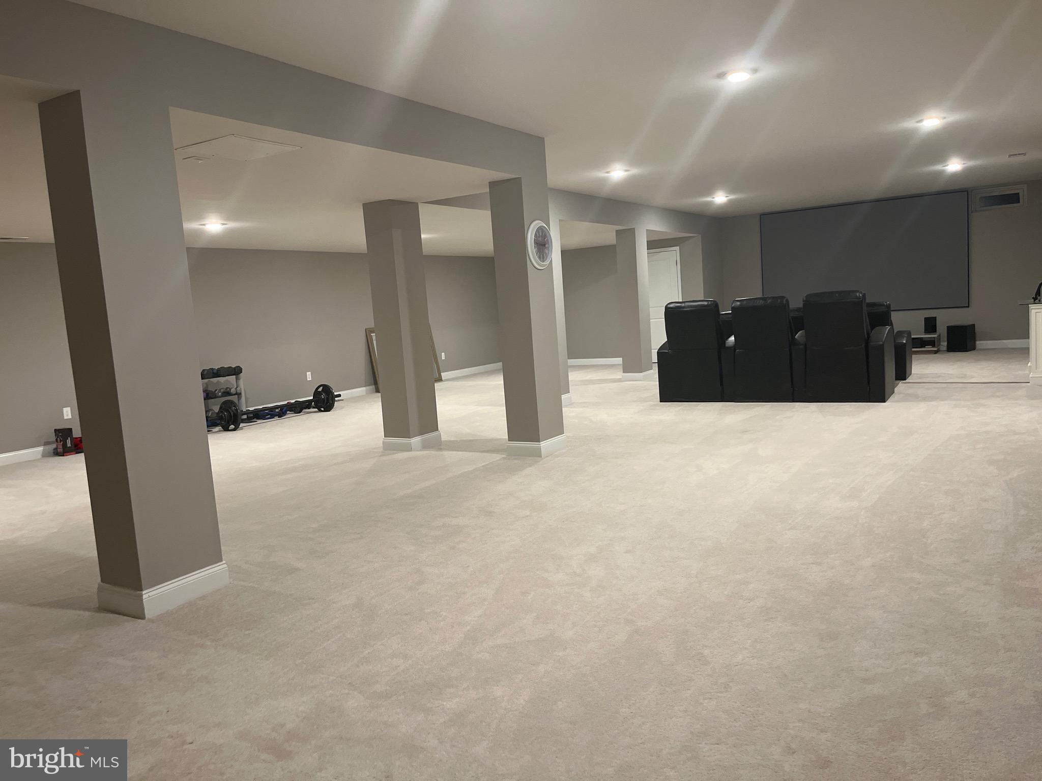 23 STRATFORD LANE 483