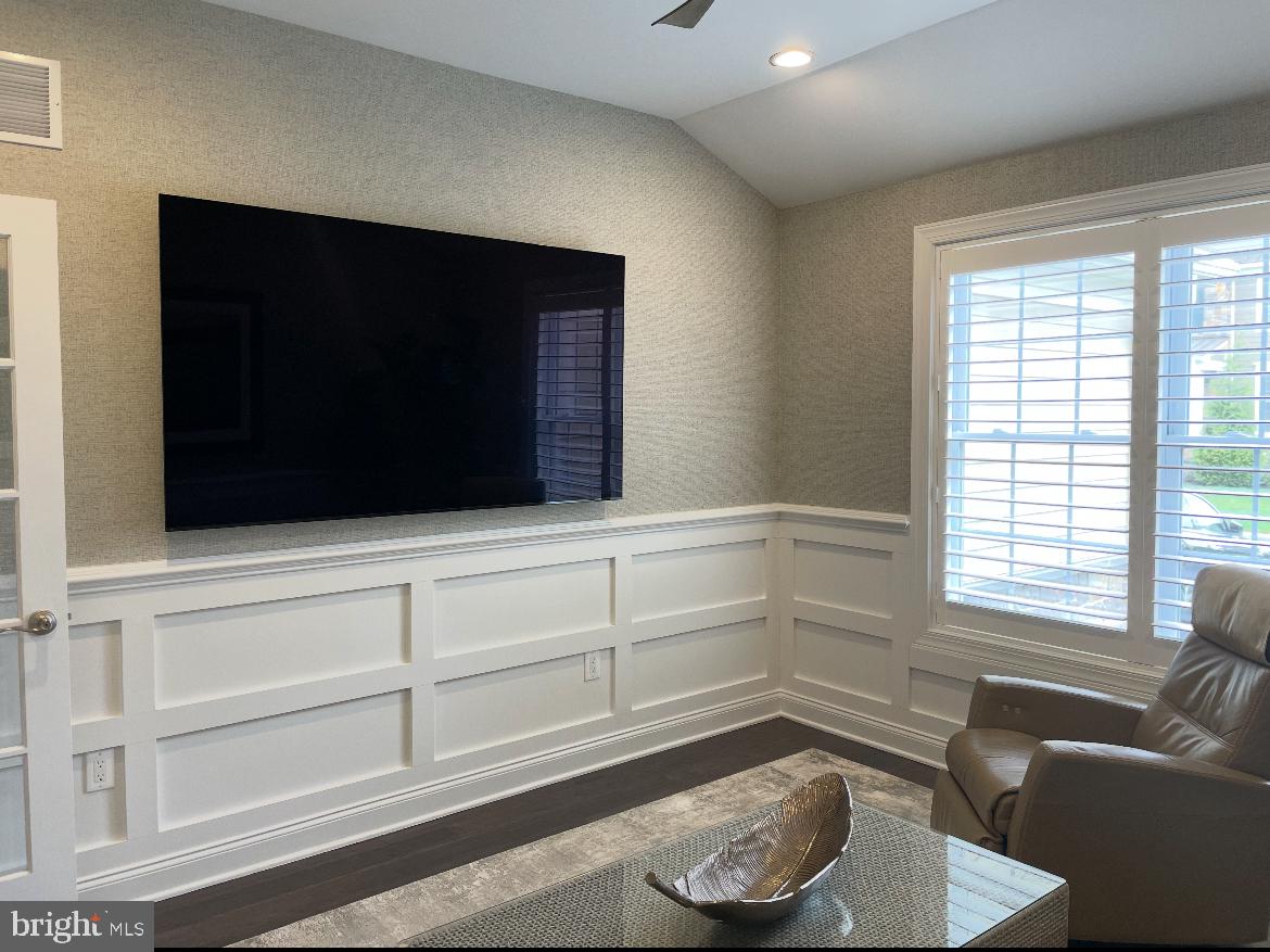 23 STRATFORD LANE 483