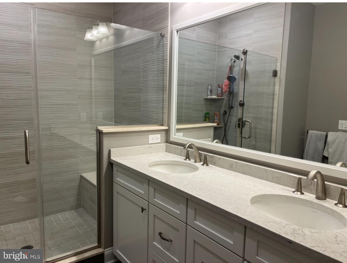 23 STRATFORD LANE 483