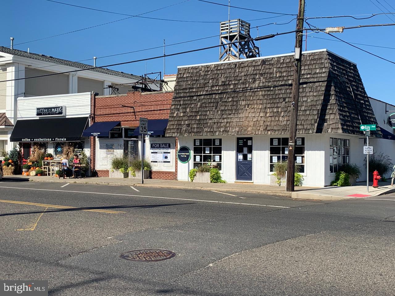 108, 110 N Bay Ave