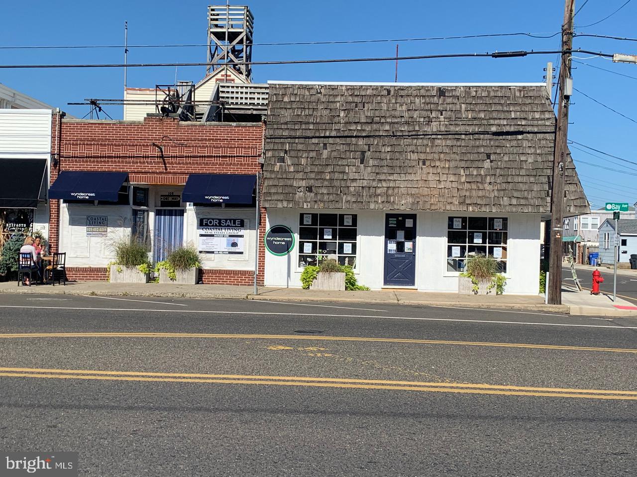 108, 110 N Bay Ave