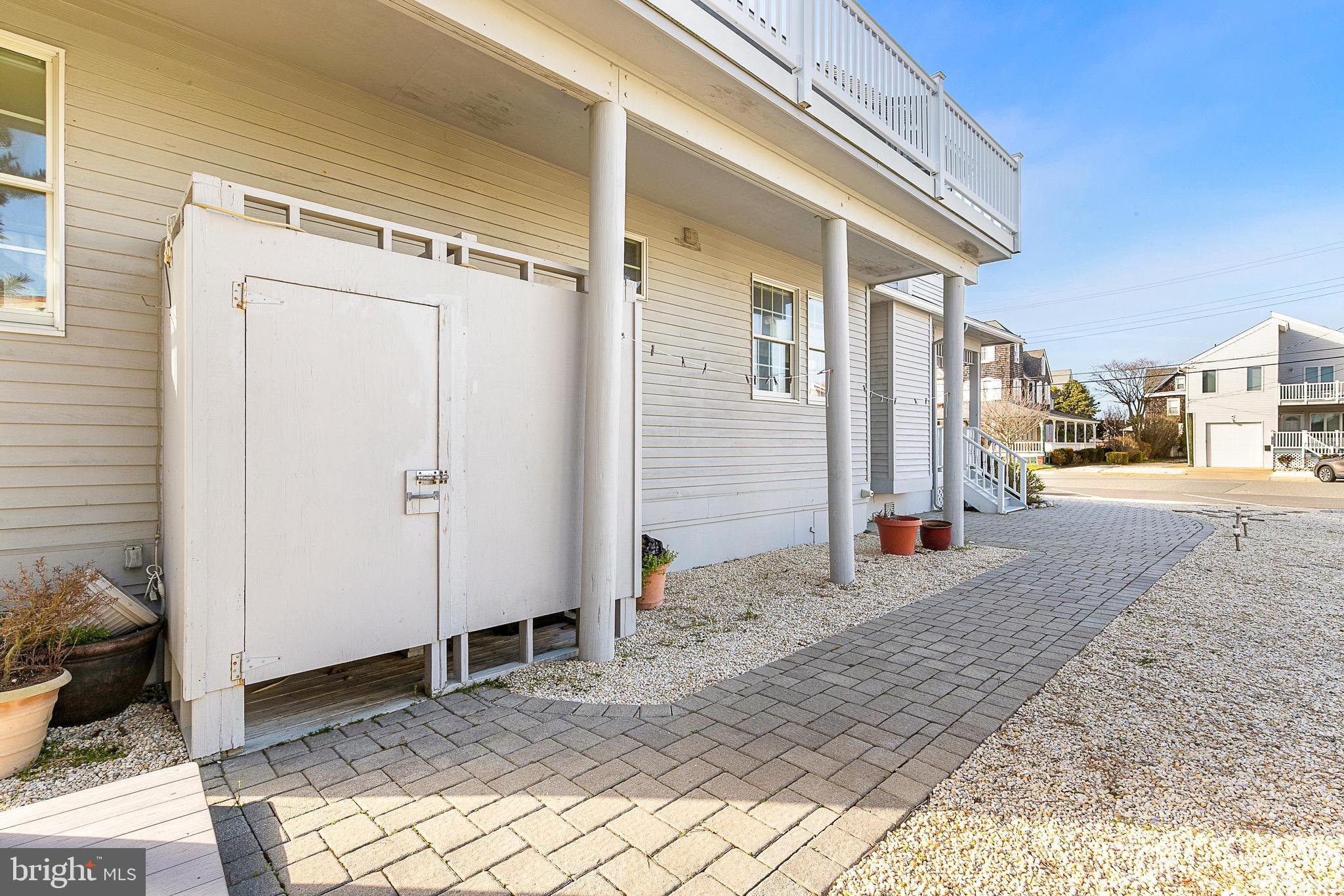 110 Coral St
