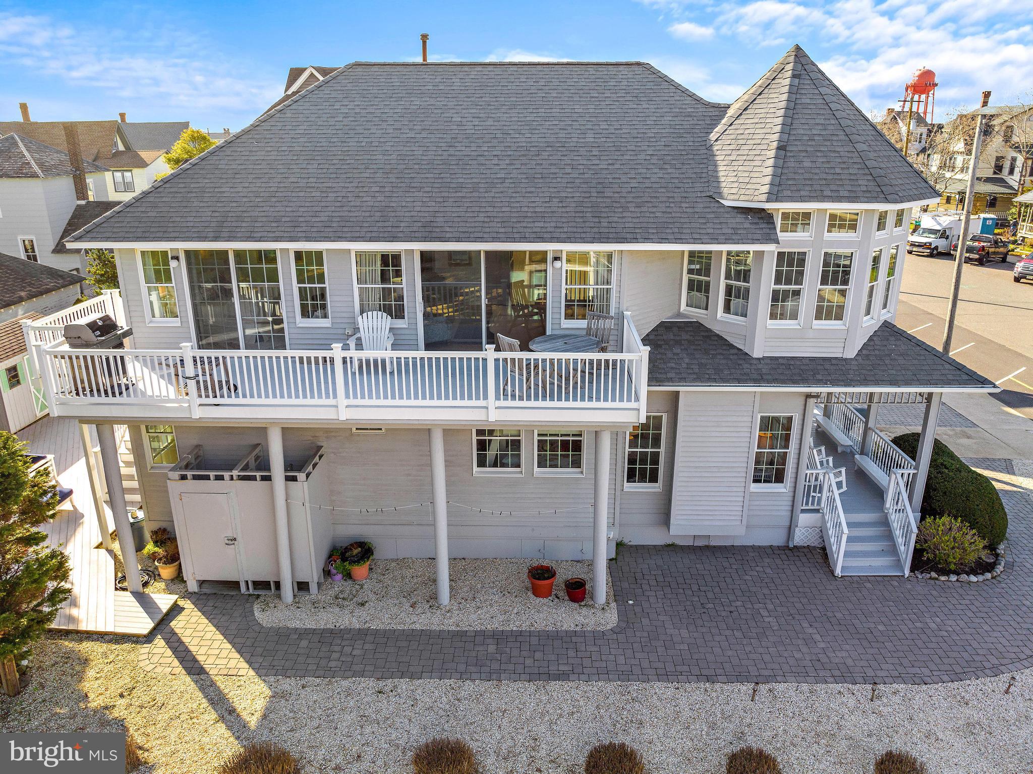 110 Coral St