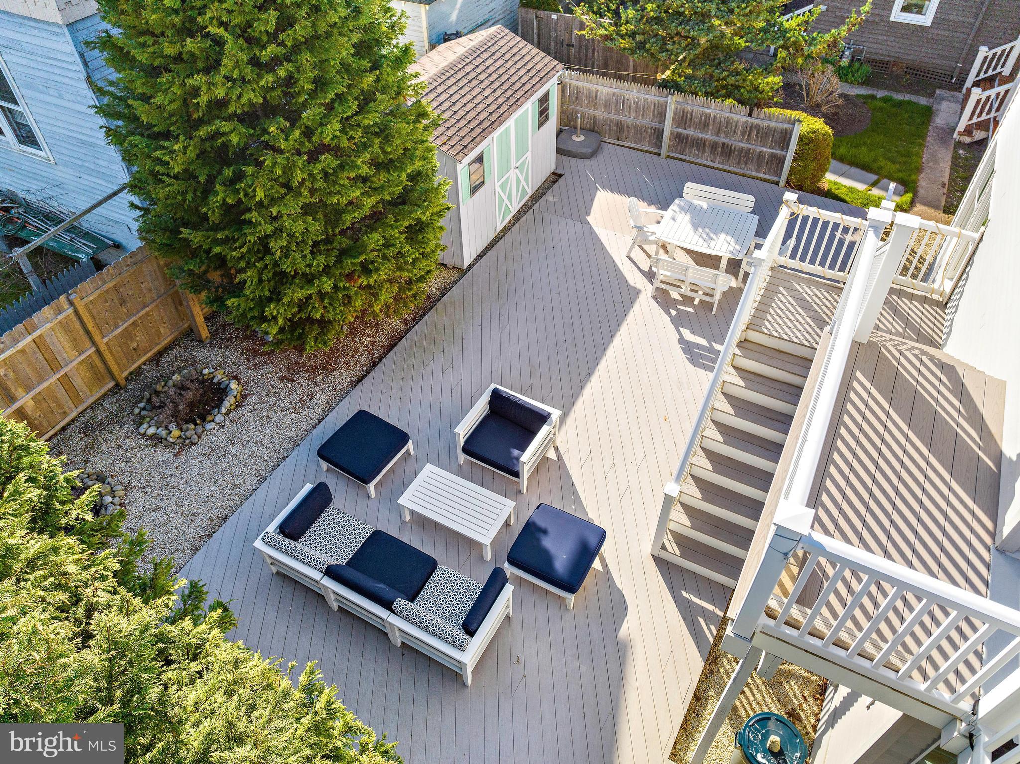 110 Coral St